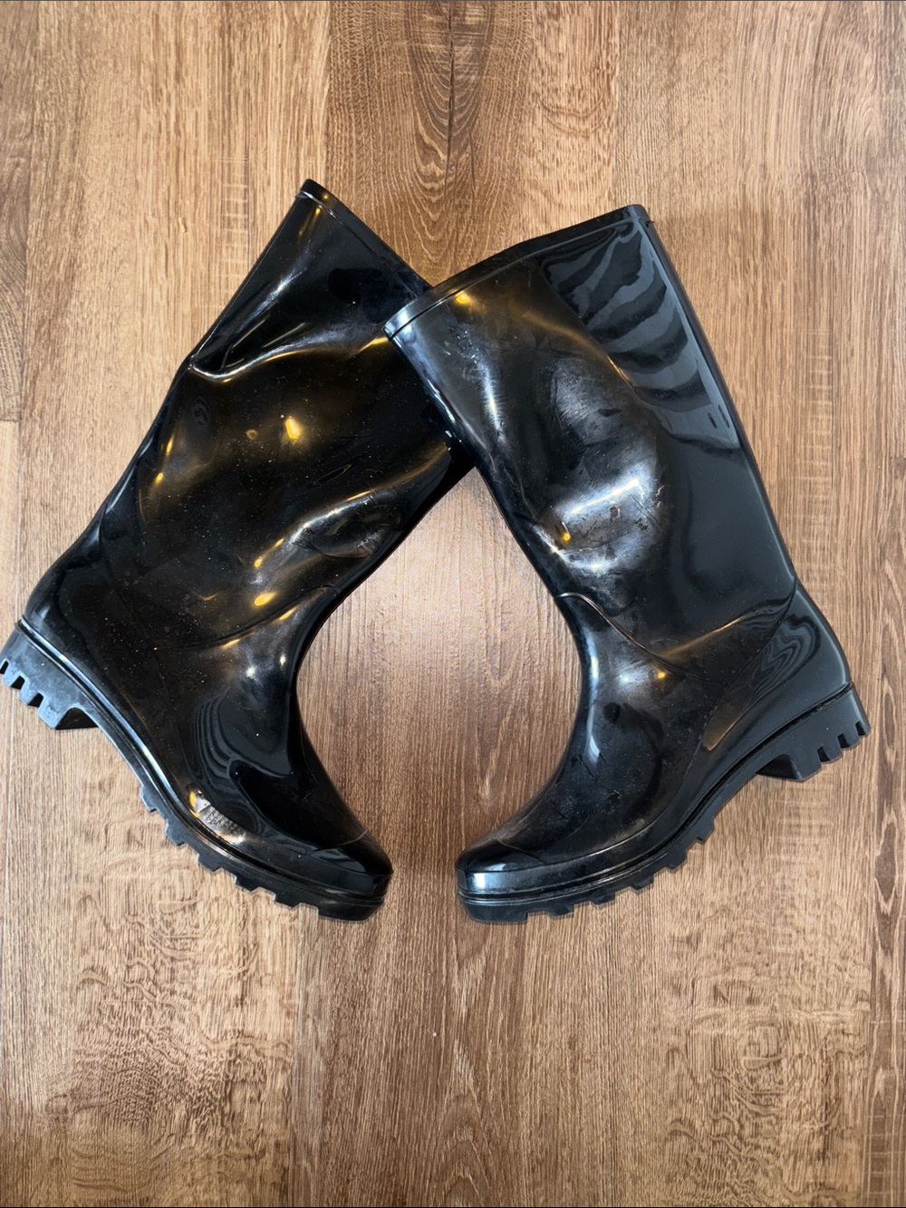 Black Glossy Mid-Calf Rain Boots